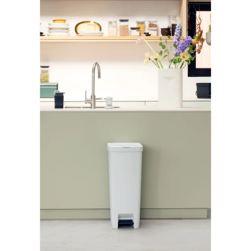 Pedaalemmer 40 Liter Stepup Lichtgrijs Brabantia